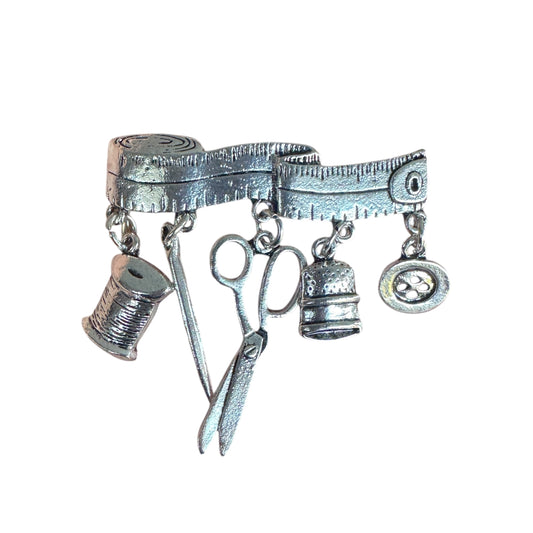 Pin  — Sewing Theme