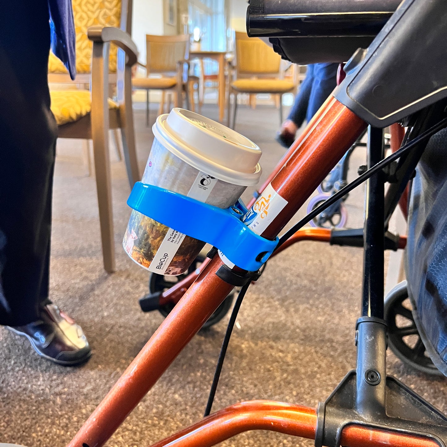 ComfyCup — Public Transport Drink Holder