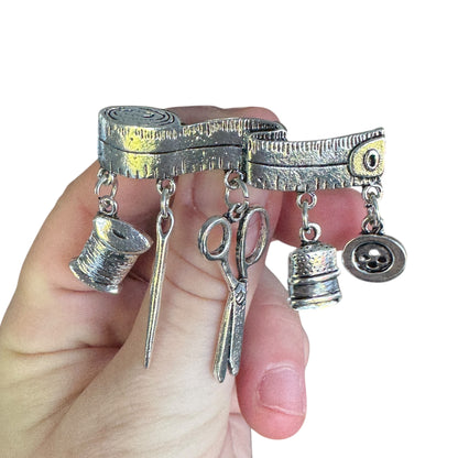 Pin  — Sewing Theme