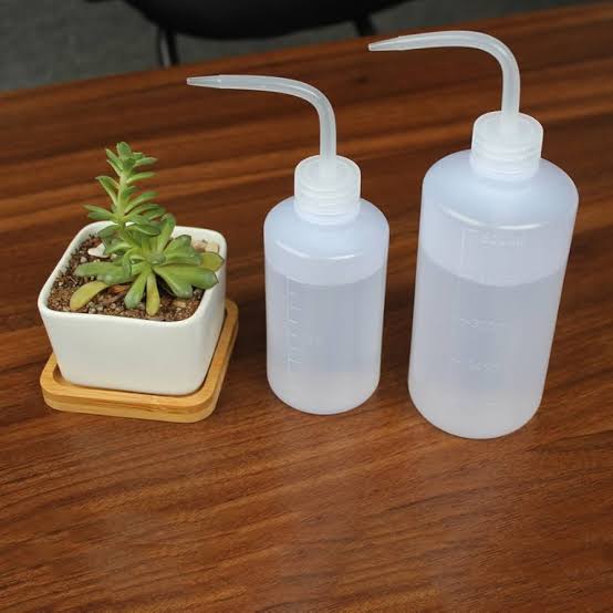 Water Container Squirt Bottle