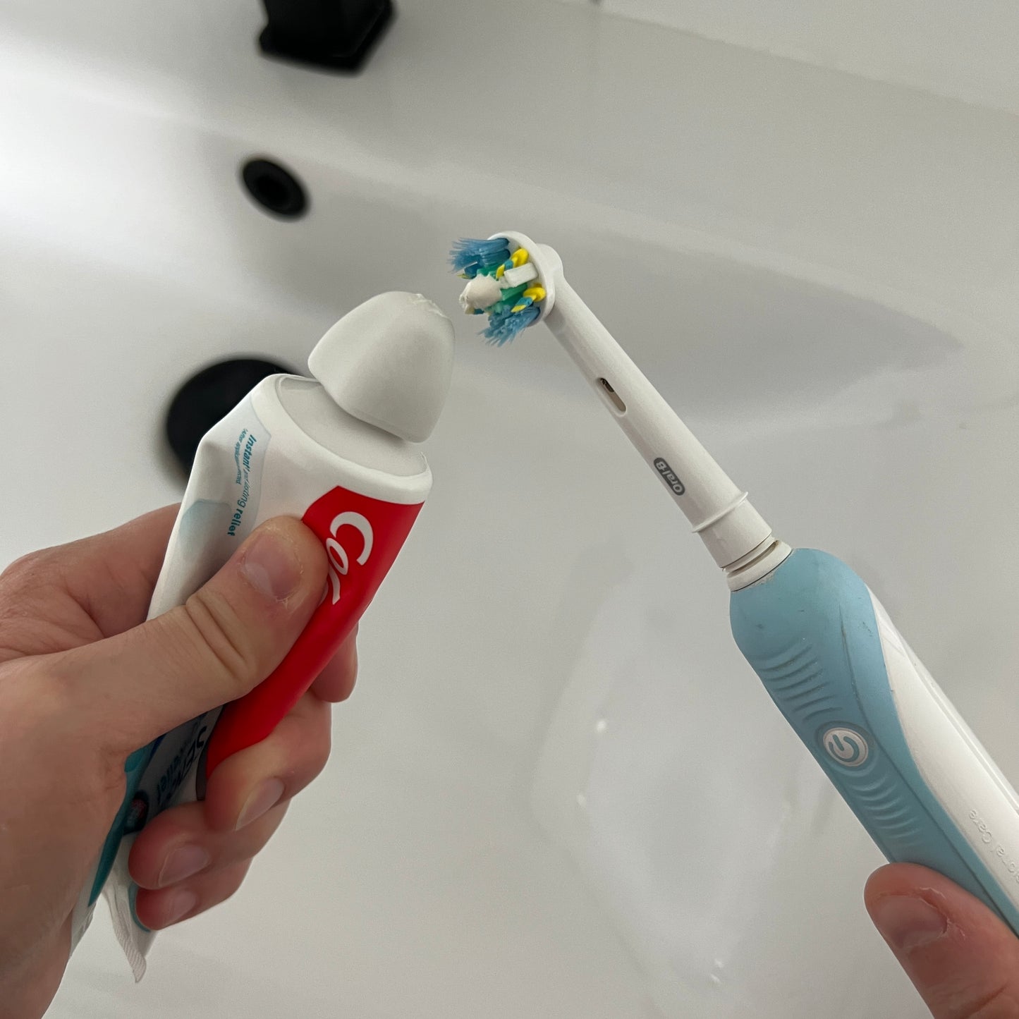 Toothpaste Self-Sealing Cap