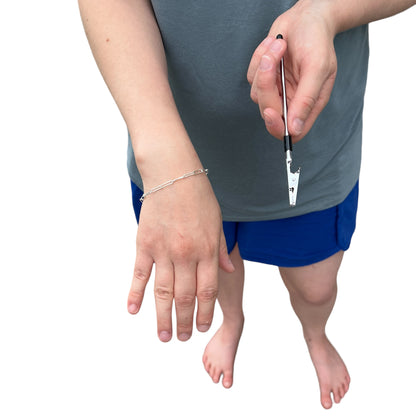 Bracelet + Jewellery Fastening Tool