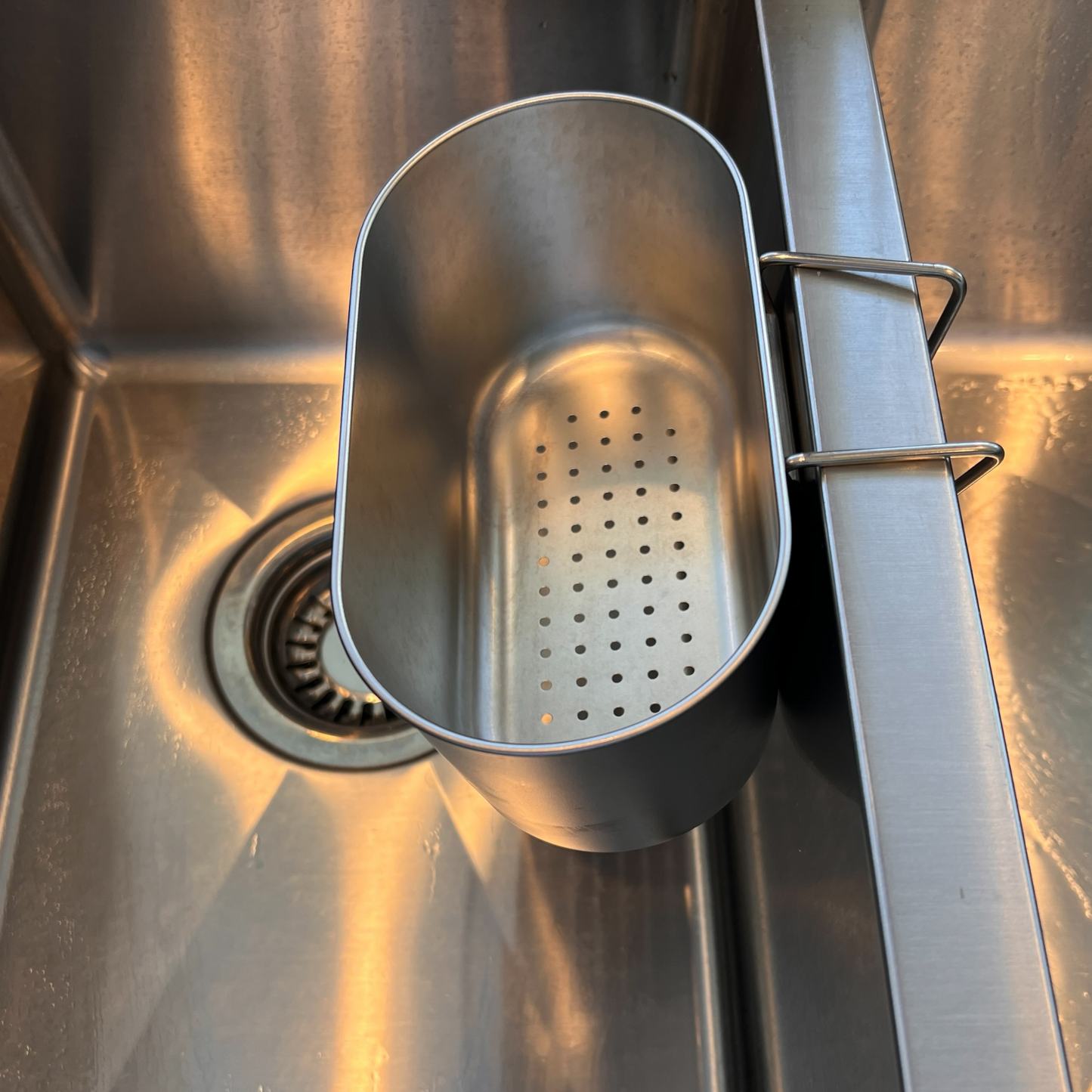 🤞🏼 Kitchen Basin / Sink Veggie Scrap Bin  SPIRIT SPARKPLUGS Clip On (Pictured)  