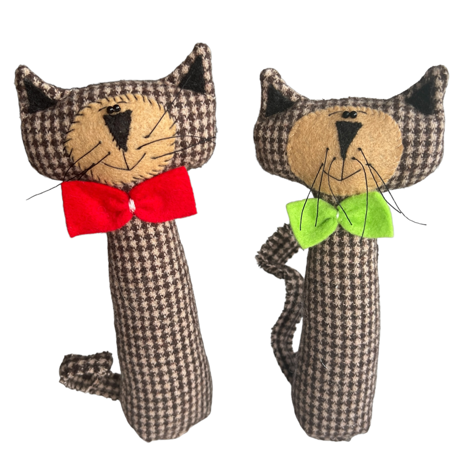 Standing Cats  Splash Quilting Brown Tartan  